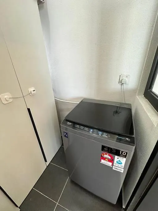 Perfect Ktv Set & Netflix 3 Queen Bed Seaview Jelutong Apartment
